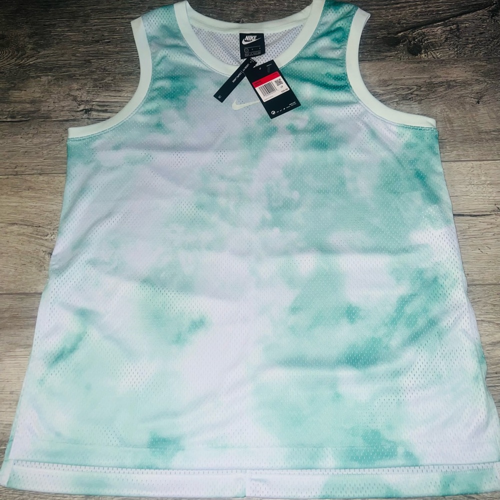 Nike - NWT- Loose Fit - Size Large Tie Dye Jersey